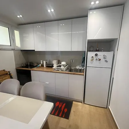 Golem, Triple E * Golem (Tirana)